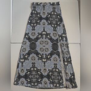 Charlotte Russe Y2K White Black & Blue Geometric Psychedelic Maxi Skirt_Small